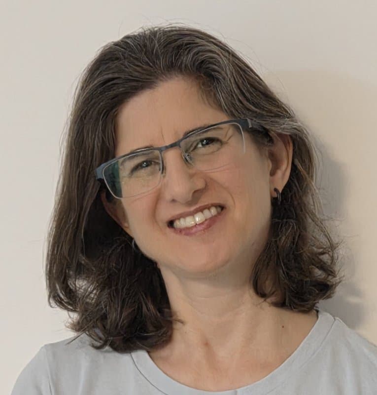 חן ירדנאי, קלינאות תקשורת, ברחובות